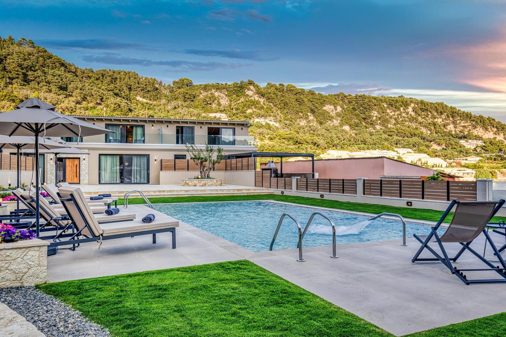 Avale Luxury Villa