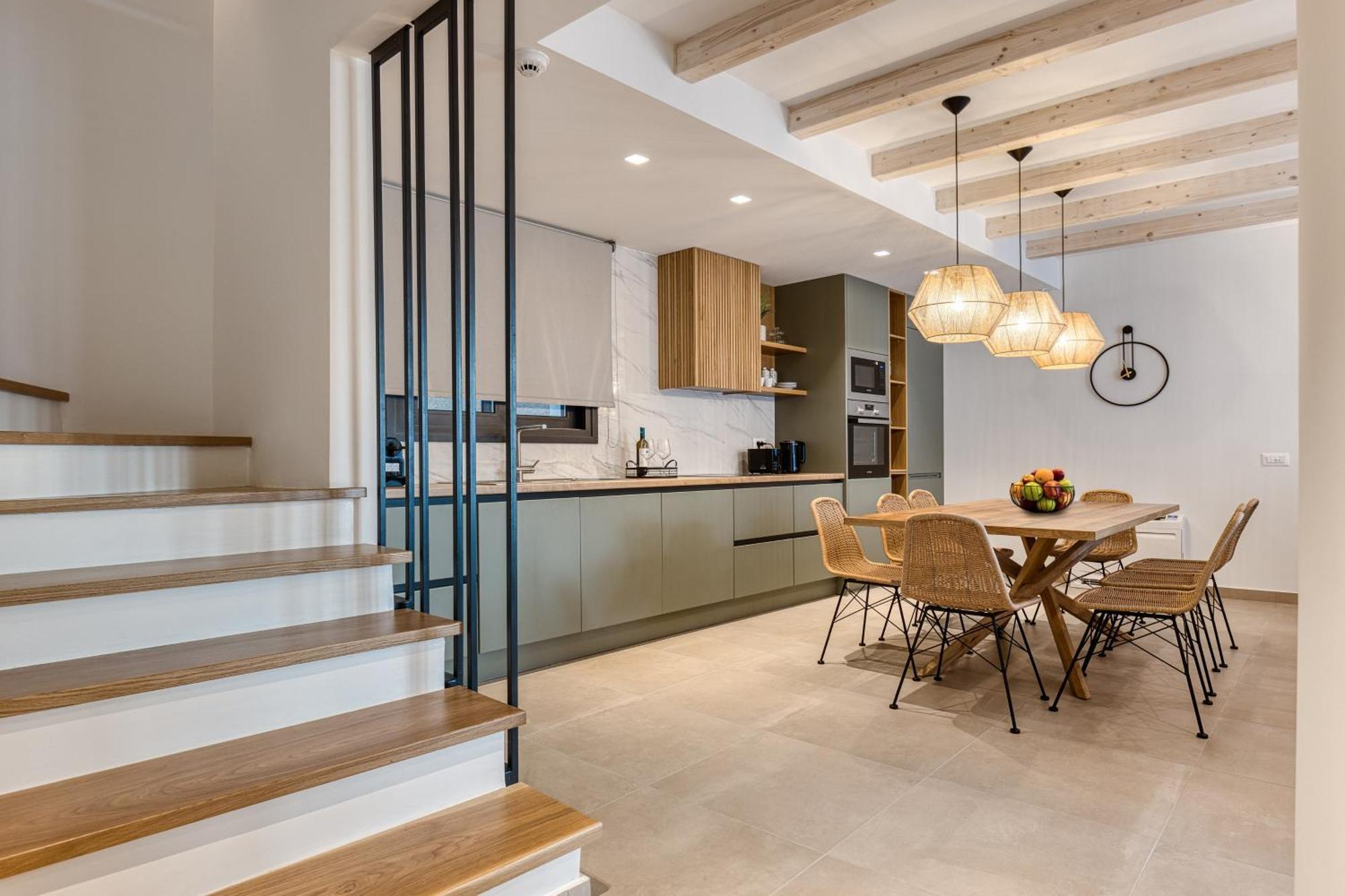 Avale Luxury Villa